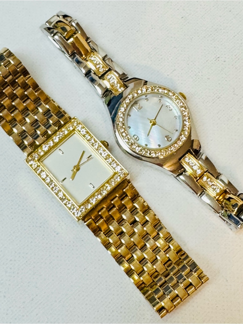 Bundle Lot Mother Of Pearl Women's Two Tone Gold Dress Bracelet Watches Crystals